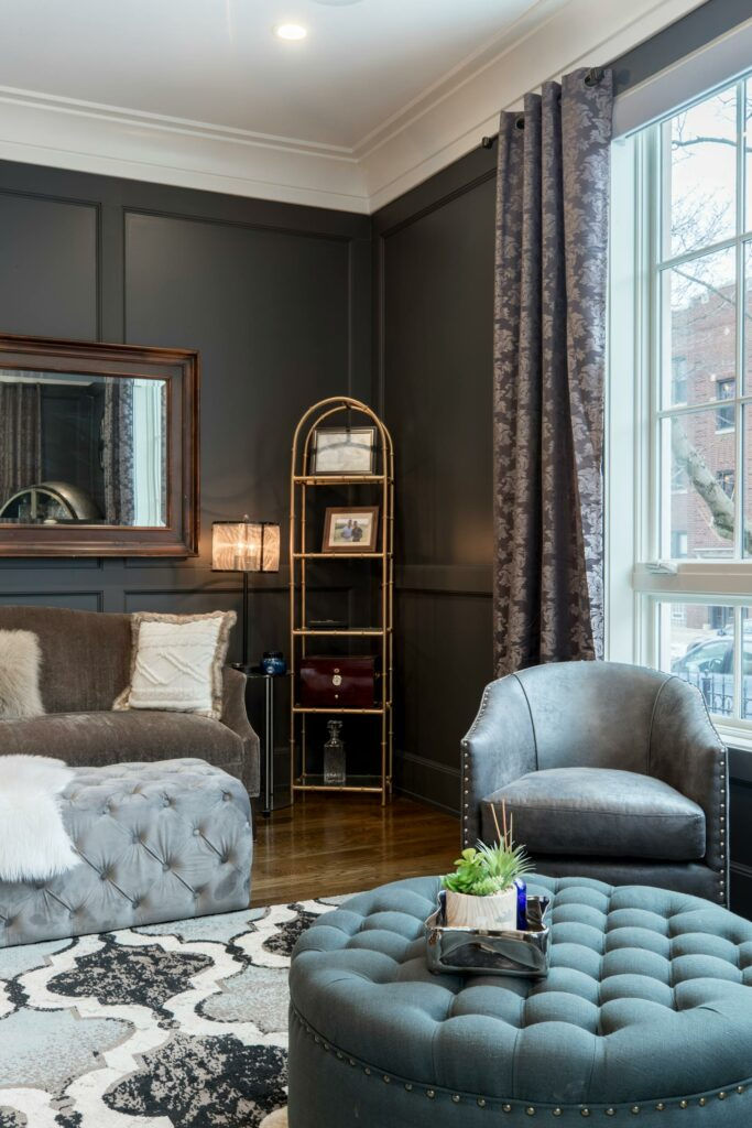 Photo by Alex Qian: https://www.pexels.com/photo/vacant-gray-leather-tub-chair-in-room-2343468/