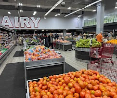 grocery store in Northridge