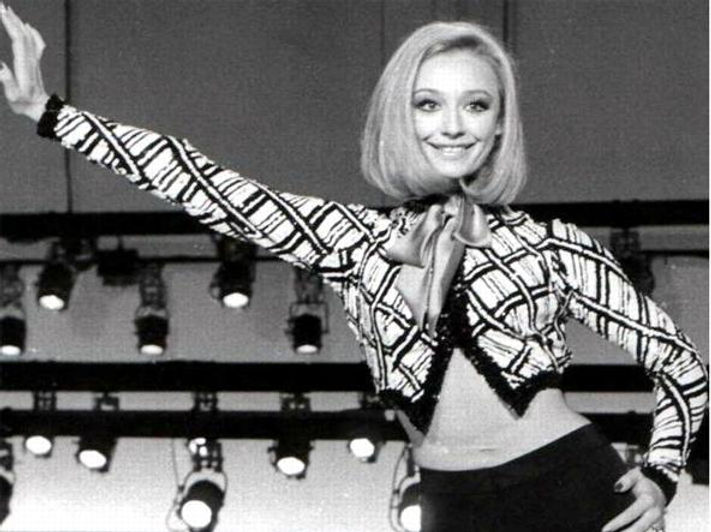 raffaella carrà da giovane