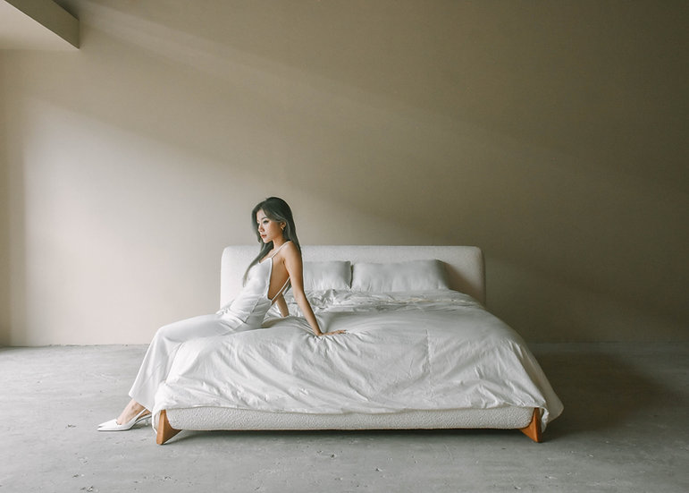 BED THỎI CÁT BẠC (Boucle Fabric)