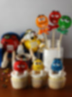 Cupcakes e Pirulitos M&M's
