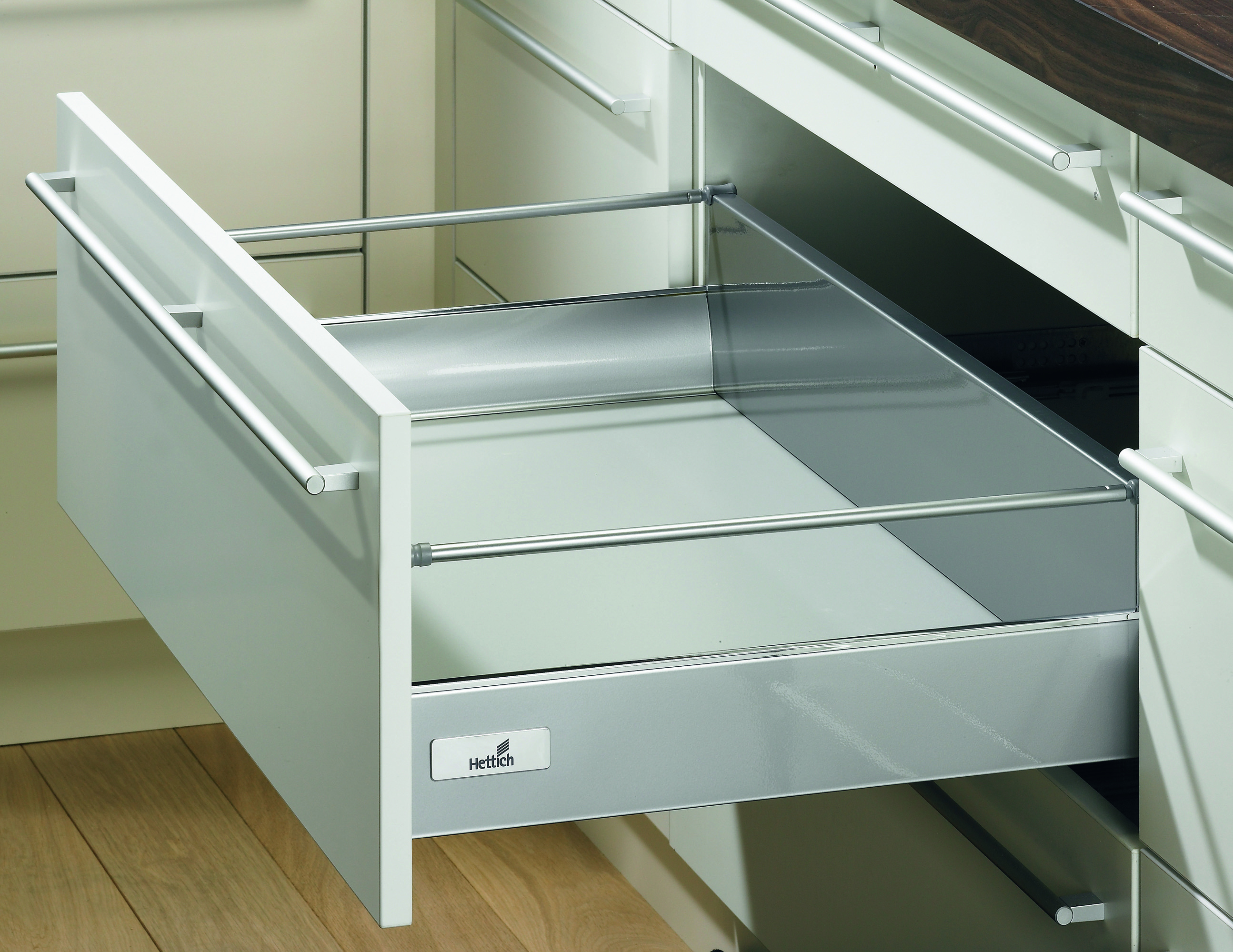 gallery_rail