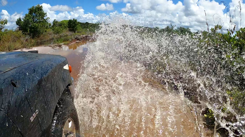 estrada na Ilha de Tinharé