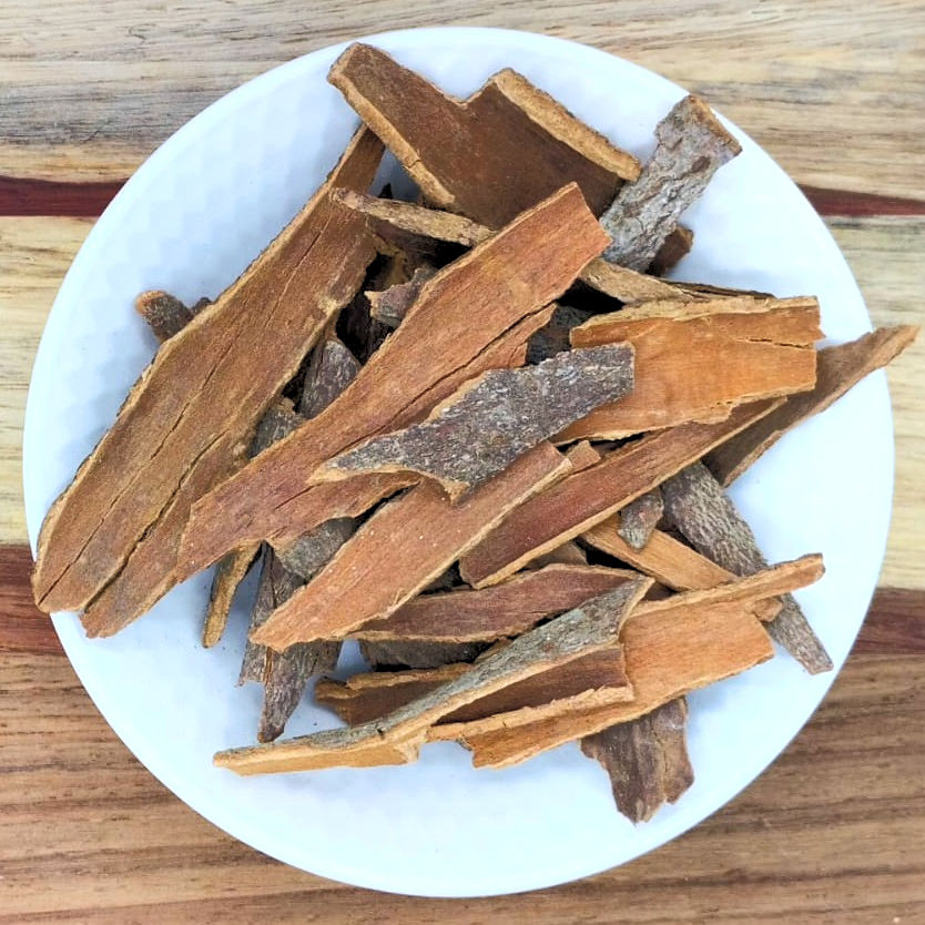 Cinnamon Cassia sticks broken