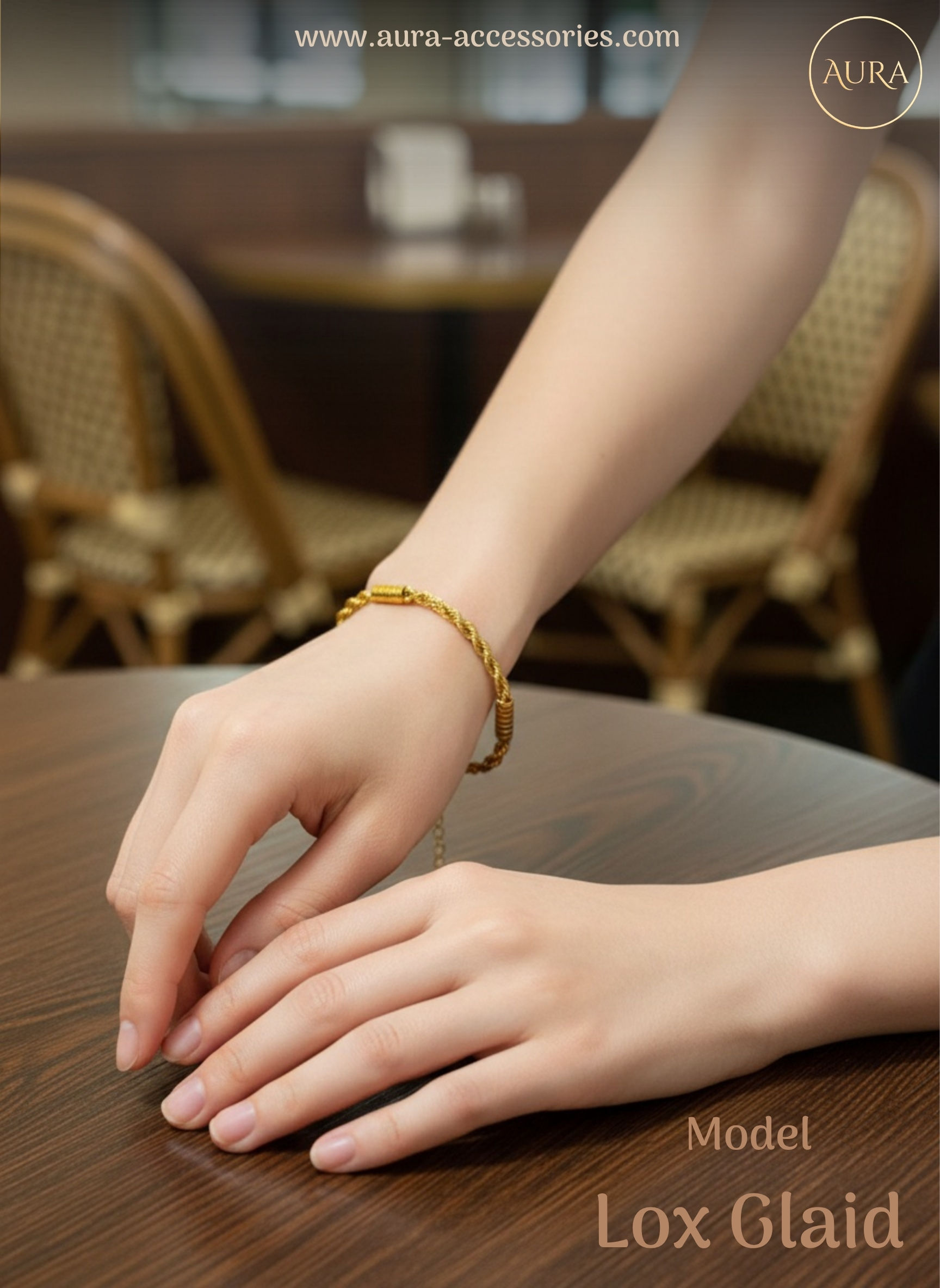 Lox Glaid Bracelet – انسيابية الذهب في تصميم عصري