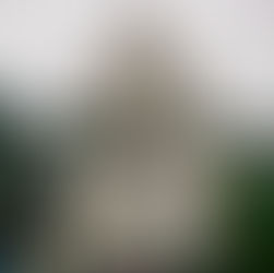 How to Avoid Looking Like A Tourist While Traveling