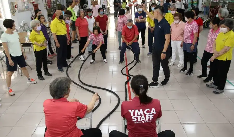 行動健身房開進仁武！長輩動起來 侯尊堯：健康相伴，勝過家財萬貫