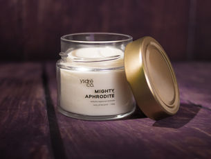 Ysdrë co. e a experiência das velas aromáticas 