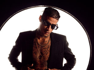 Chega agora em todas as plataformas digitais o novo single do funkeiro Pk Delas “Pede Malandra”. 