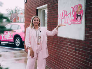 De Faxineira a Gigante da Limpeza: A Inspiradora Trajetória de Núbia Gonçalves nos EUA e o Sucesso da Pink Cleaning Company