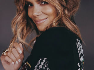 HALLE BERRY RECEBERÁ O PRÊMIO "ÍCONE 2021"
NO PEOPLE'S CHOICE AWARDS