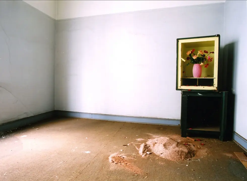 Essa é uma imersão na arte que desafia convenções e transcende o ordinário! No dia 28 de outubro, a Casa de Cultura do Parque dá vida à exposição "Margem de Erro", sob a curadoria visionária de Claudio Cretti.