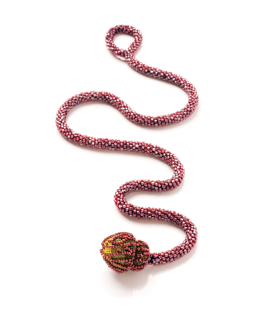 Broschenkette 1_edited.jpg