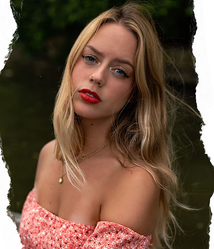 —Pngtree—stylish ripped torn paper texture_8797583-Récupéré copie.jpg