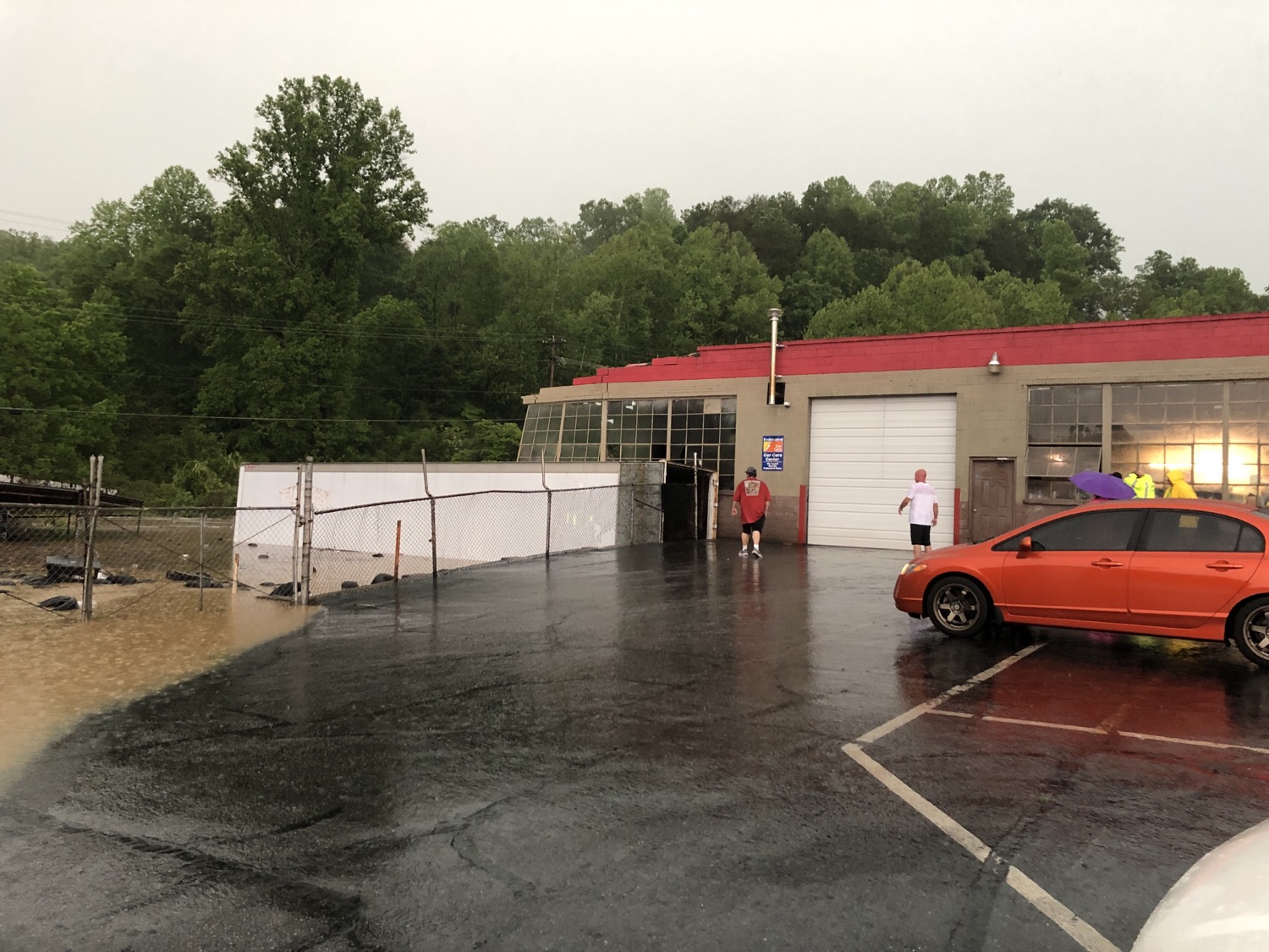 Severe storm causes 250,000 in damage to Cunningham Tire in Bassett