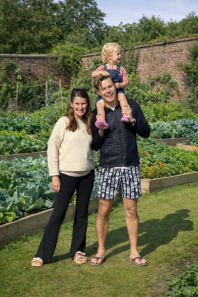 Family Picture Bitter Lemon.png