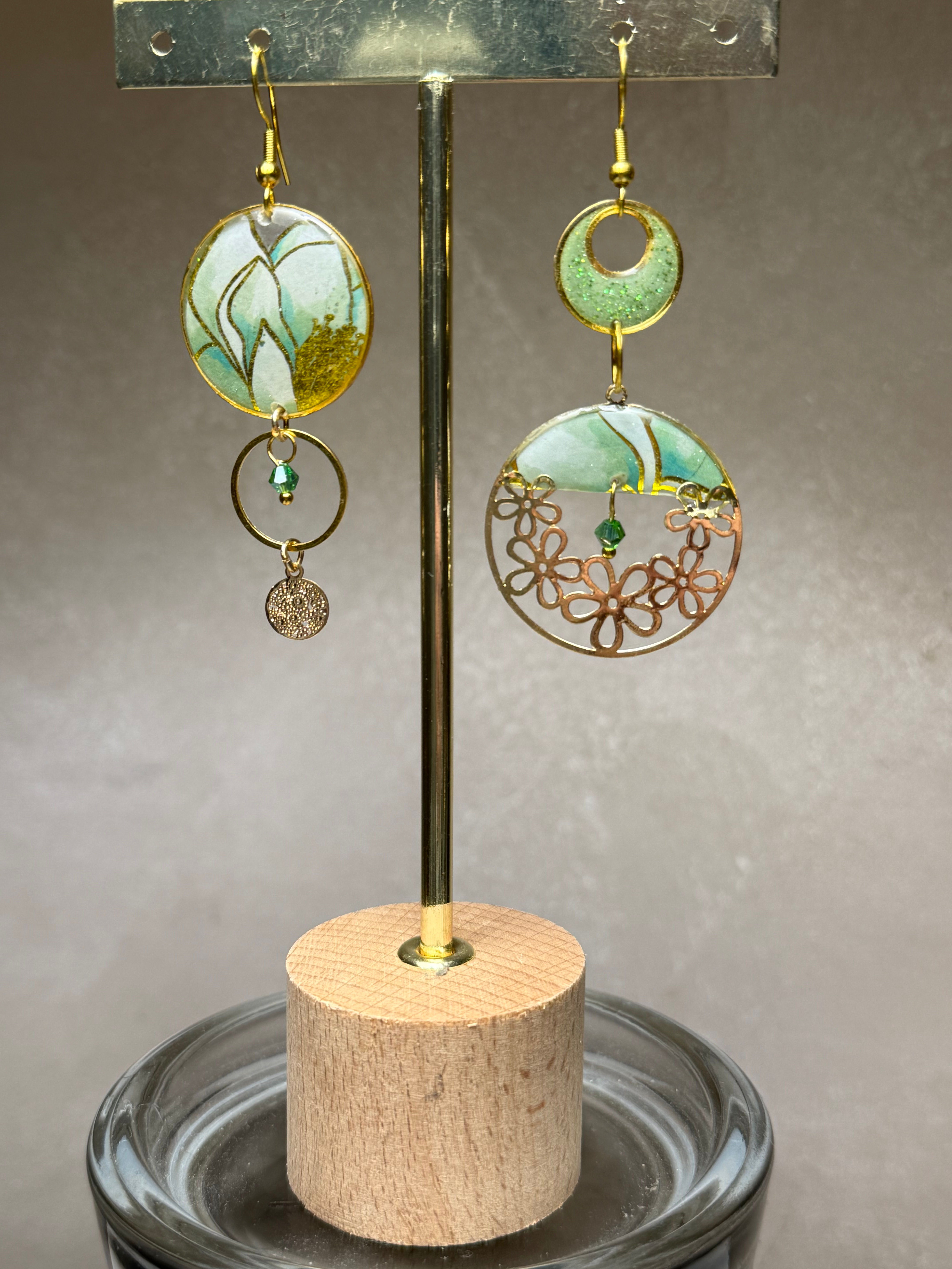 Boucles d'oreilles asymétriques