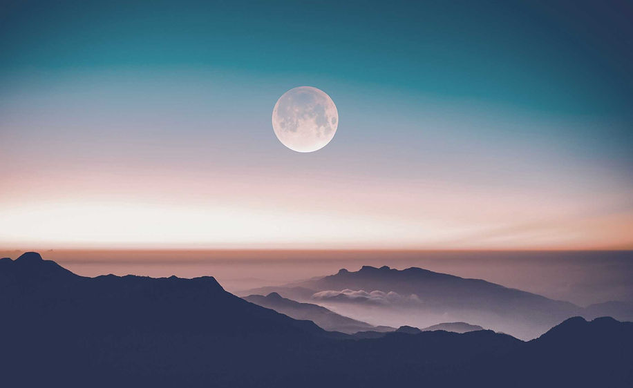 From_top_of_Adam_s_Peak__SriLanka_edited_edited-transformed.jpeg