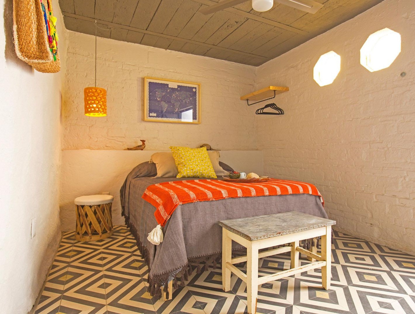 CASA DE HUESPEDES (AIRBNB)