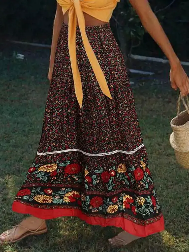 Thumbnail: Vintage Black Floral Pleated Boho Maxi Skirt