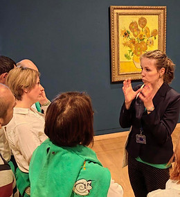 Niki van gogh múzeum tárlatvezetés