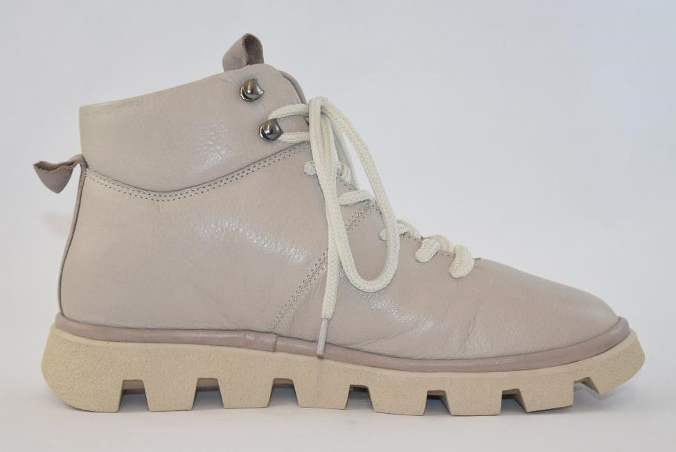 Thumbnail: Mago 2816 Leather Bootie
