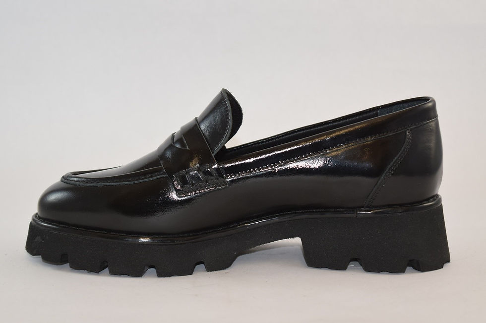 Thumbnail: Black leather loafer with rubber platform sole
