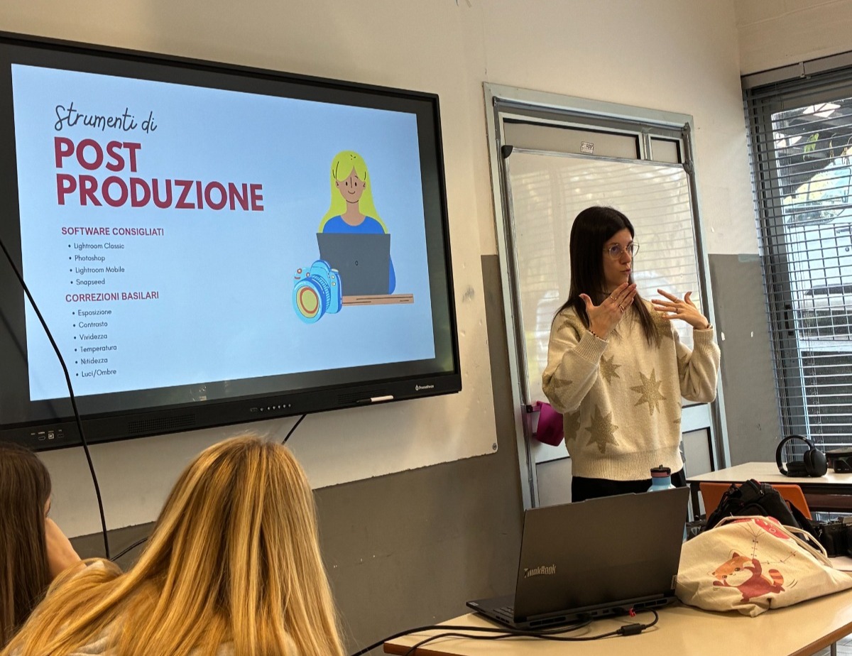 "Click perfetto": corso base di fotografia tenuto dalla prof.ssa Arianna Maggioni