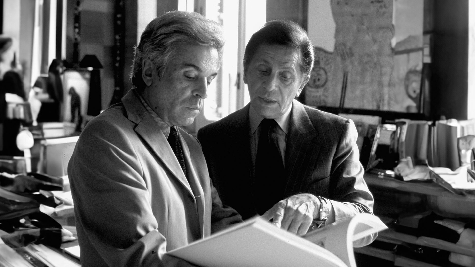 Valentino insieme al proprio compagno di vita e di lavoro, Giancarlo Giammetti (fonte: https://fondazionevg-gg.com/it)