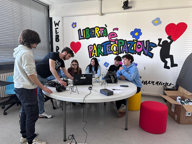 Un momento del corso di formazione per studenti tenutosi all’IS Rota di Calolziocorte