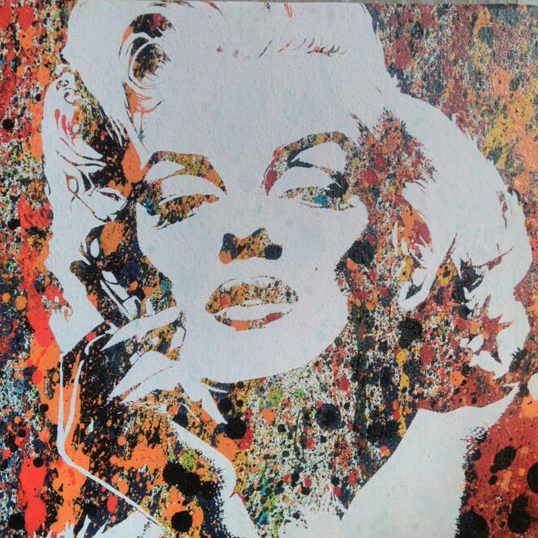 Marilyn Monroe (white)
