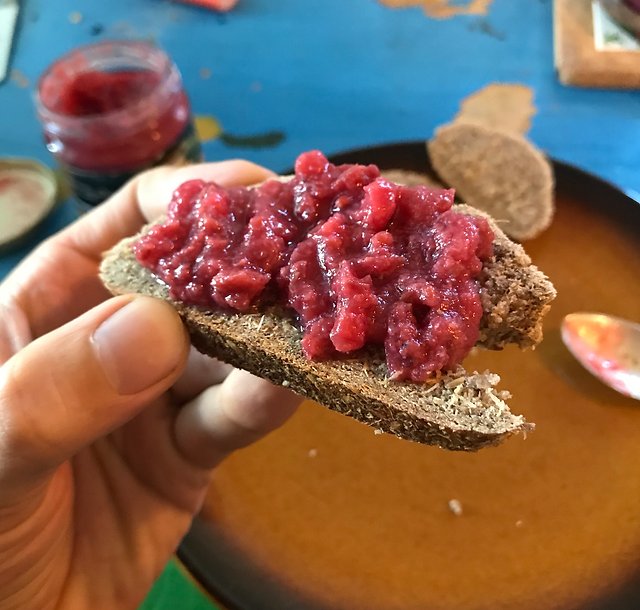 Brot mit Früchten
