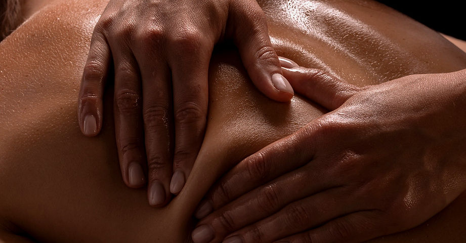 Deep-tissue-massage_edited.jpg