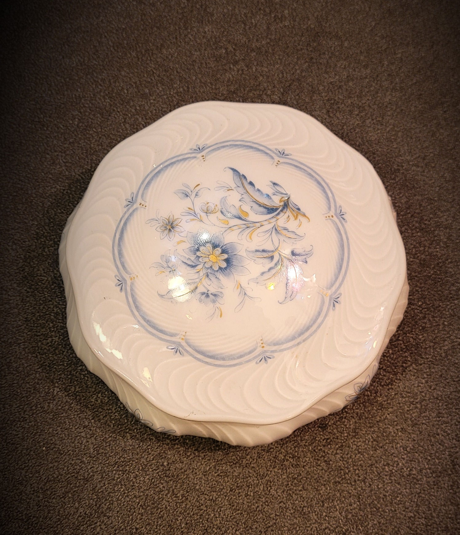 Bonbonnière vintage porcelaine fine de Limoges