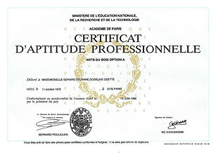 diplome delphine gohard sculpteur sur bois.jpg