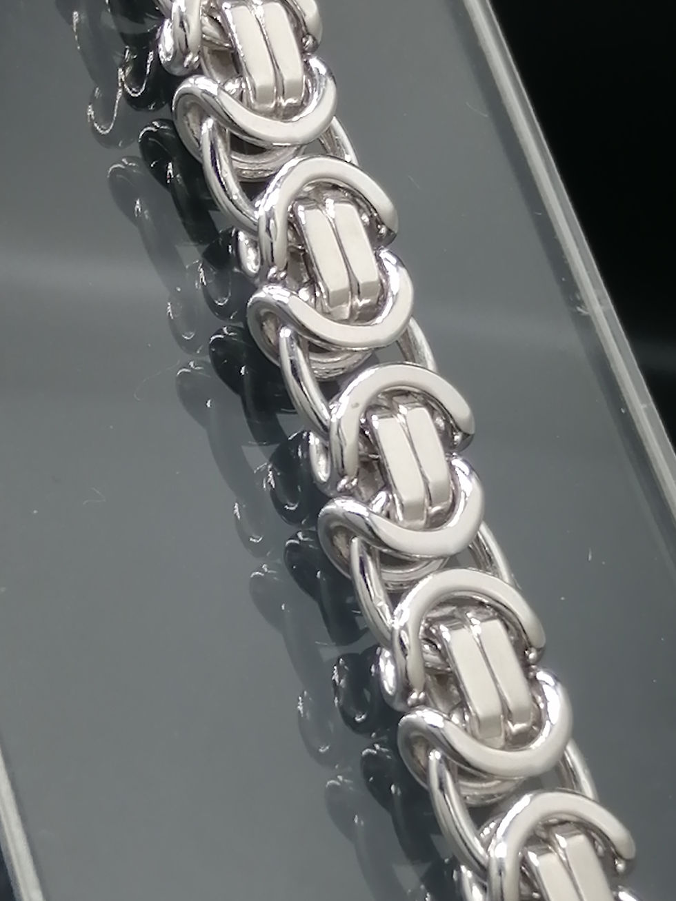 Thumbnail: 9ct White Gold Flat Byzantine Bracelet