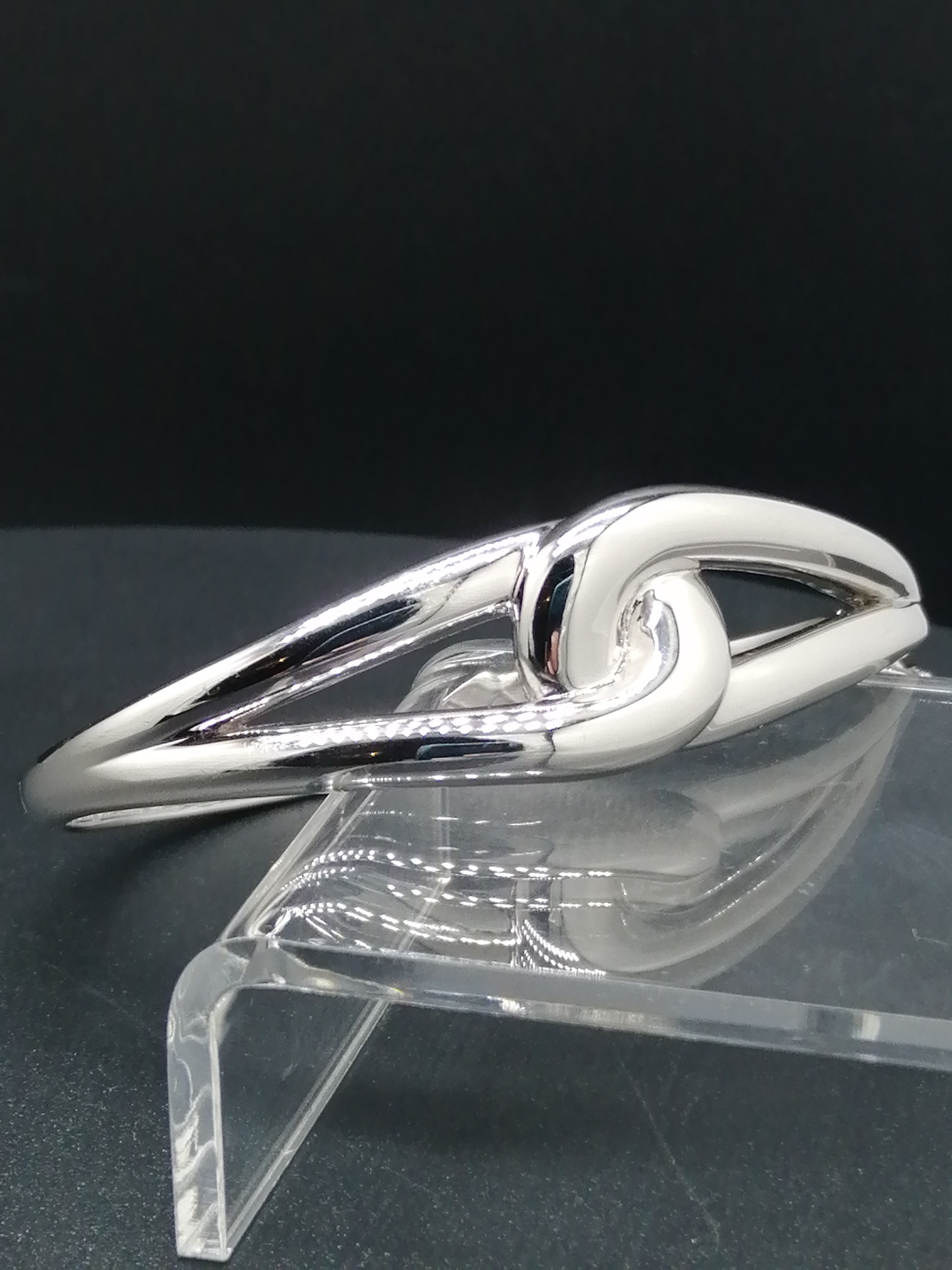 925 Silver Knot Top Bangle