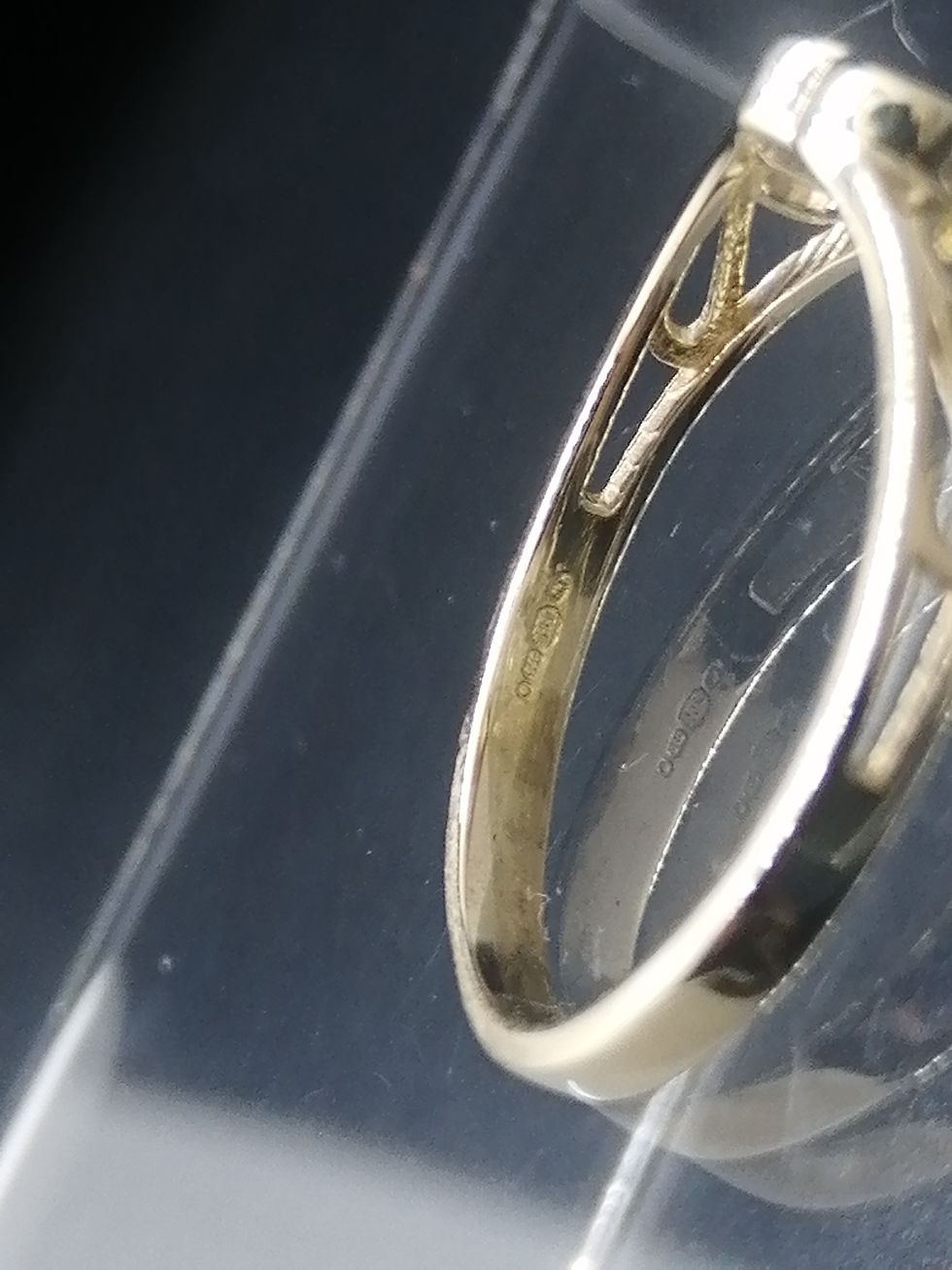 Thumbnail: 9ct Yellow Gold Heart Signet Ring