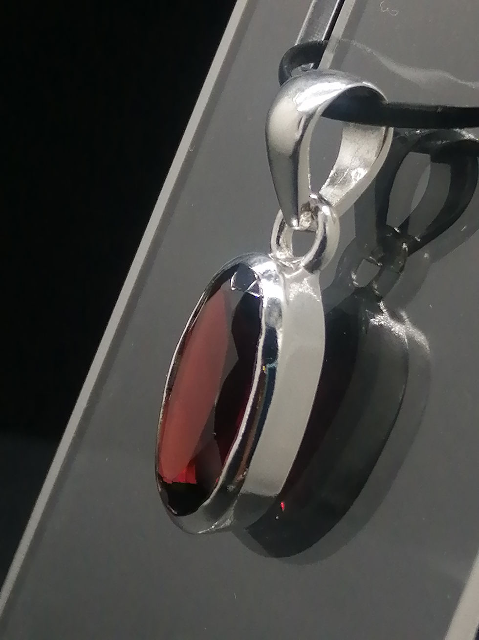 Thumbnail: 925 Silver Garnet Rub Over Oval Pendant