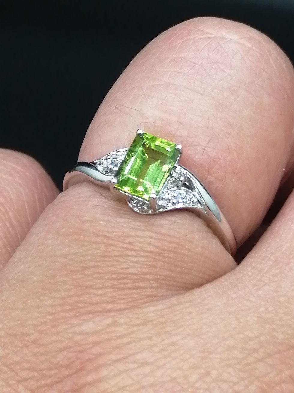 Thumbnail: 9ct Gold Emerald Peridot & Diamond Ring