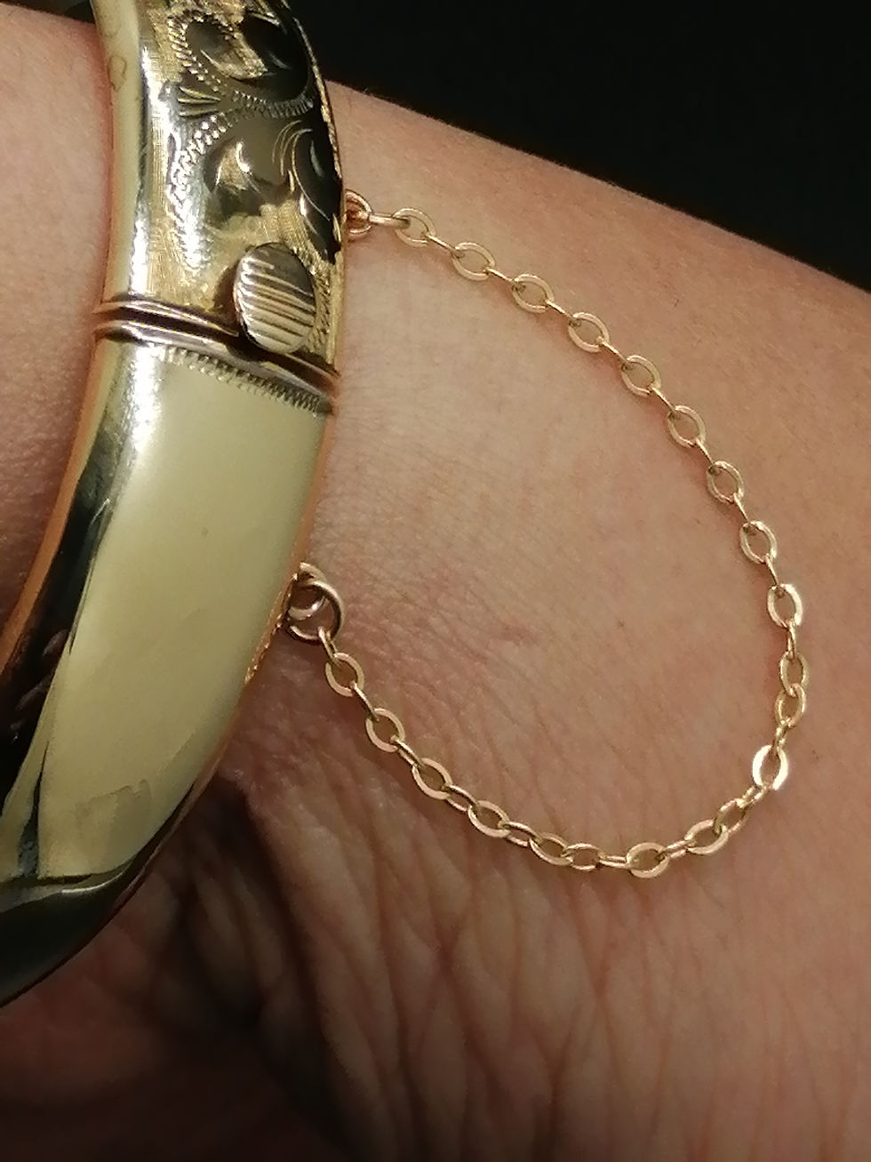 Thumbnail: 9ct Yellow Gold Victorian Hinged Cuff Bangle