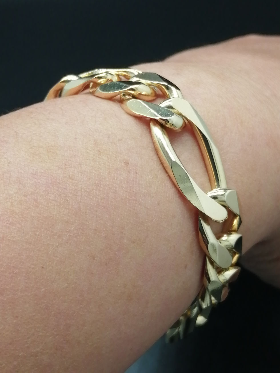 Thumbnail: 9ct Gold Chunky Figero Bracelet