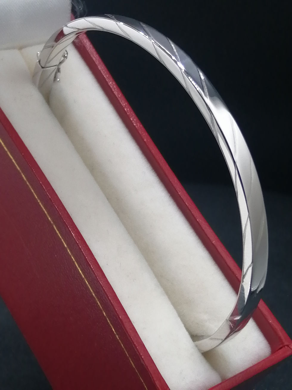 Thumbnail: 9ct White Gold Flat Cable Twist Bangle