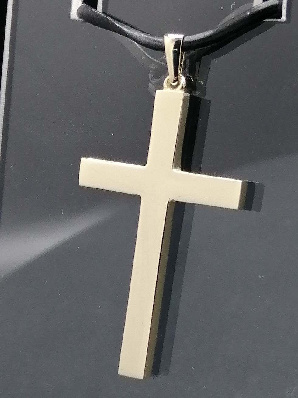 Thumbnail: 9ct Yellow Gold Plain Cross Pendant
