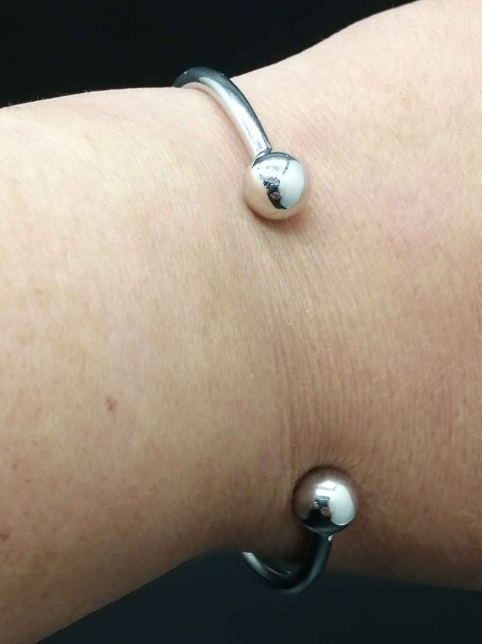 Thumbnail: 9ct White Gold Torque Bangle with Balls