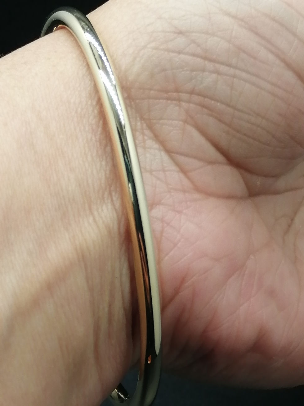 Thumbnail: 9ct Yellow Gold Pippin Torque Bangle
