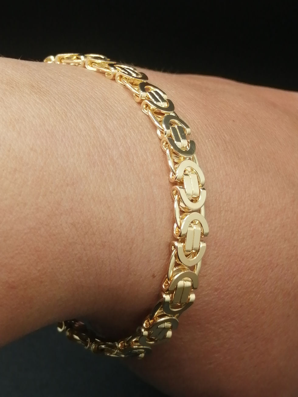 Thumbnail: 9ct Yellow Gold Flat Byzantine Bracelet