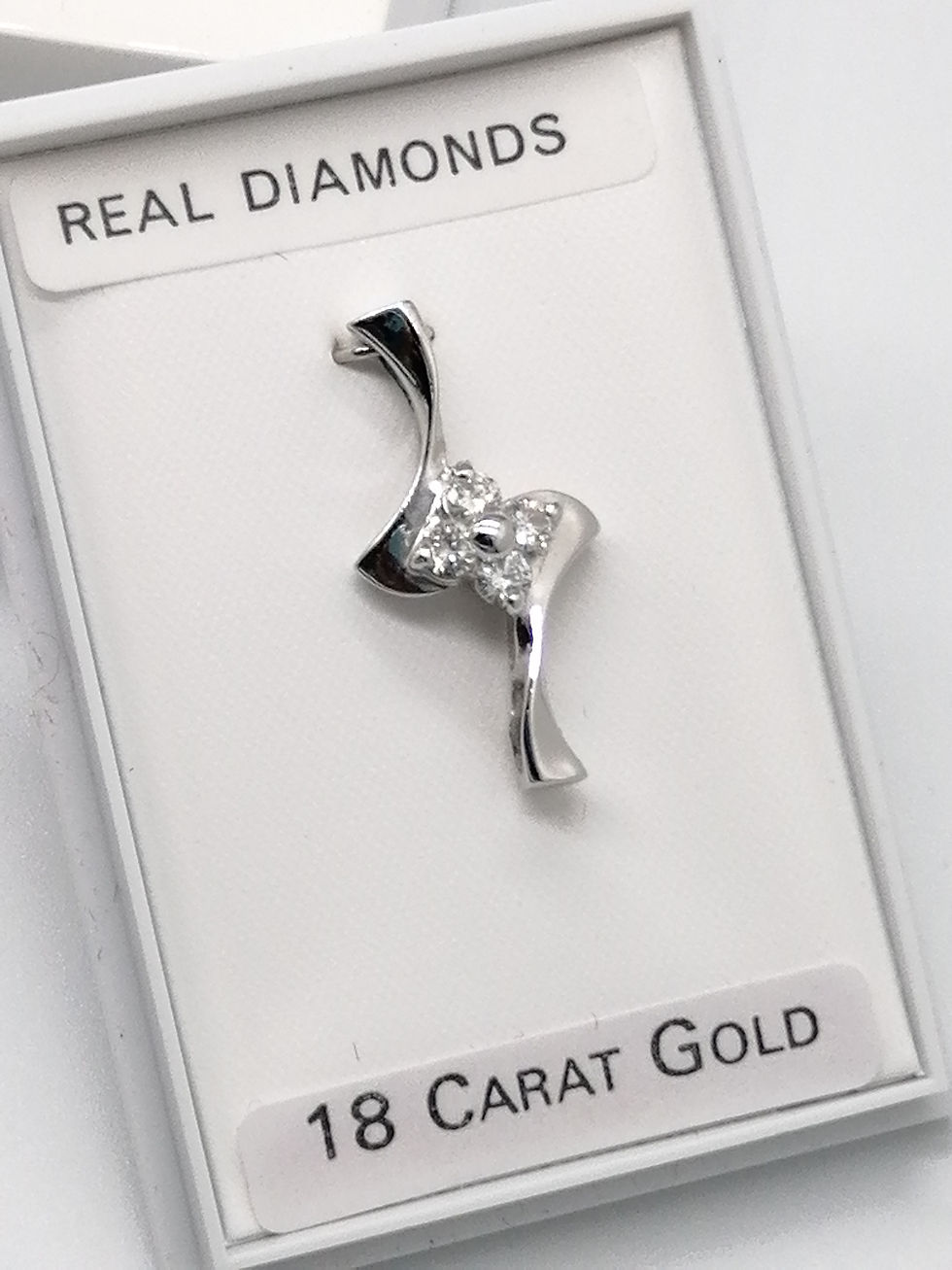 Thumbnail: 18ct White Gold Diamond Flower Pendant