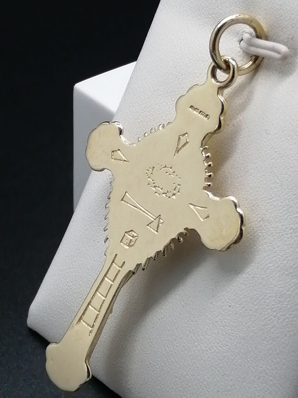 Thumbnail: 9ct Gold Arms of Christ Cross Pendant
