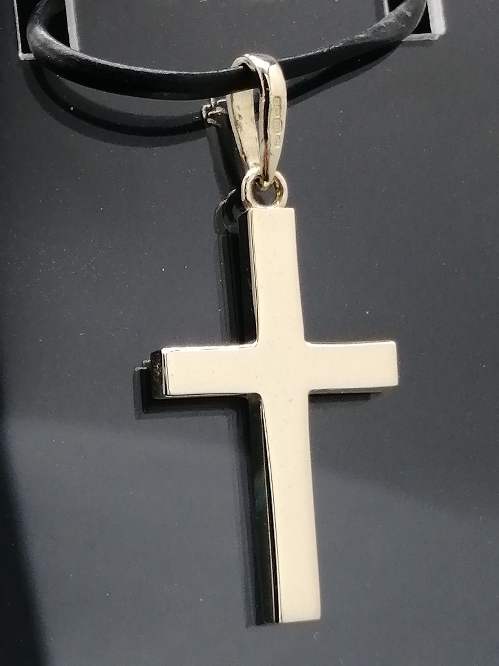 Thumbnail: 9ct Yellow Gold Plain Cross Pendant